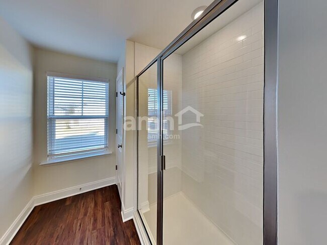 Building Photo - 2068 Williamshire Ln