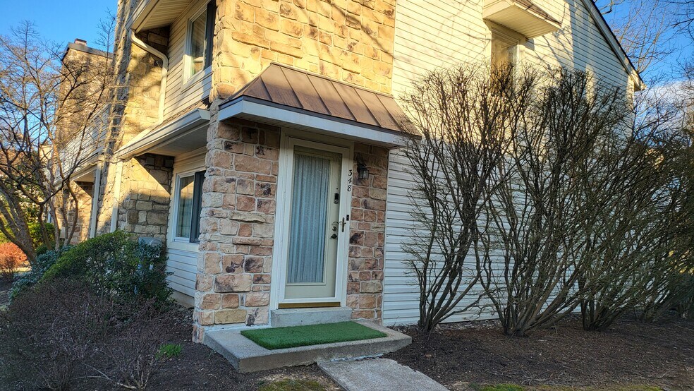 Primary Photo - 348 New Market Ct