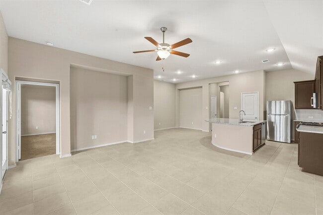 Building Photo - 1322 Wild Mustang Trl