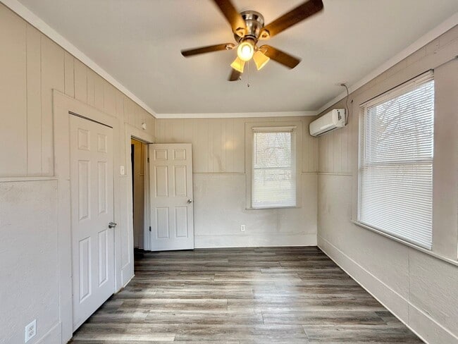 Building Photo - Bow St Tripex