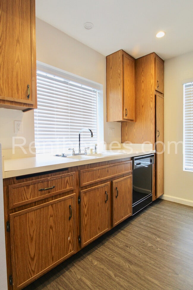 Building Photo - Sabre Springs, 13059 Wimberly Sq #130, AC,...