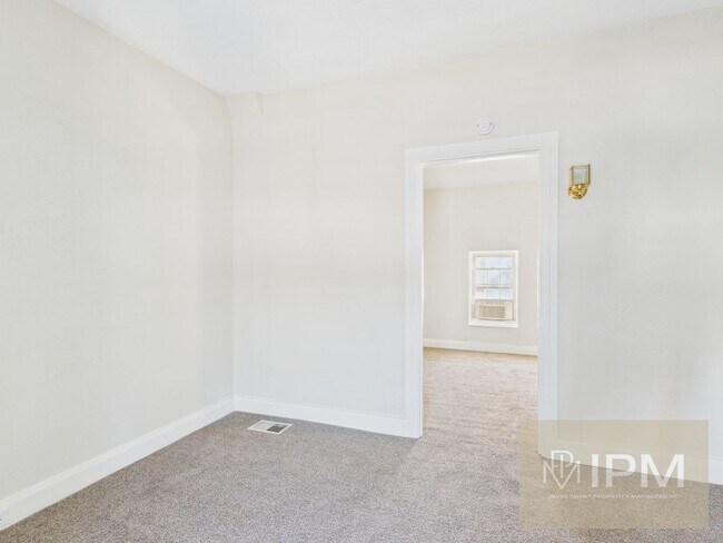 Building Photo - Charming 3 Bedroom, 1 Bath Home in York, Pa!