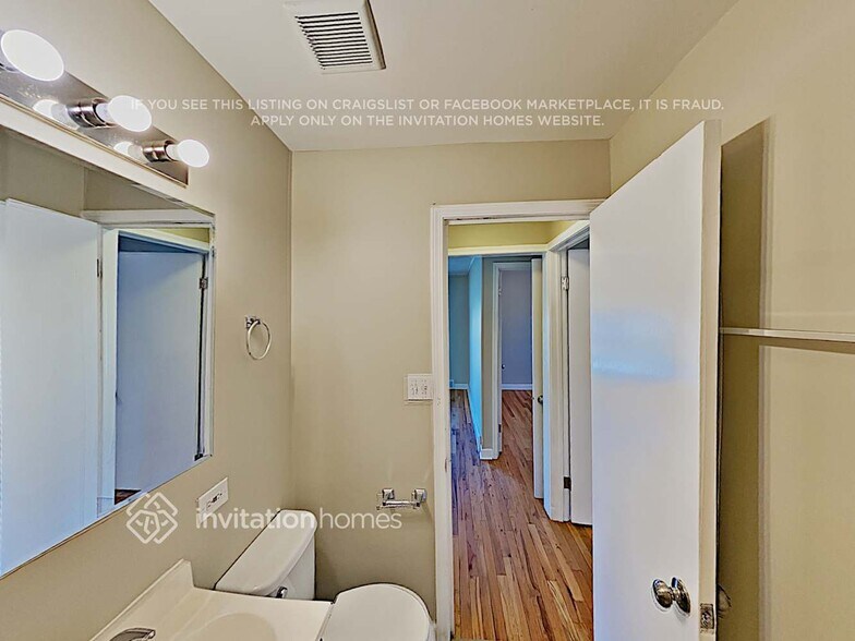 Building Photo - 4717 Wesley Terrace