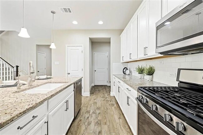 Building Photo - 165 Carlina Lp
