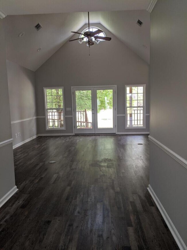 Building Photo - 3 bedroom in Adel GA 31620