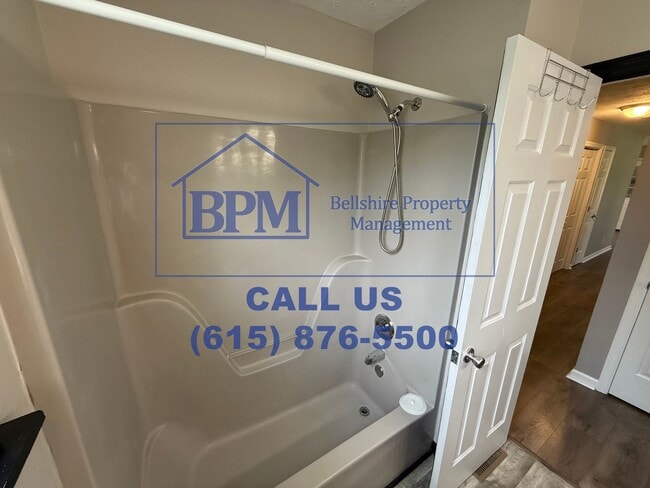 Building Photo - Charming 3 Bed, 2 Bath Home in Greenbrier ...