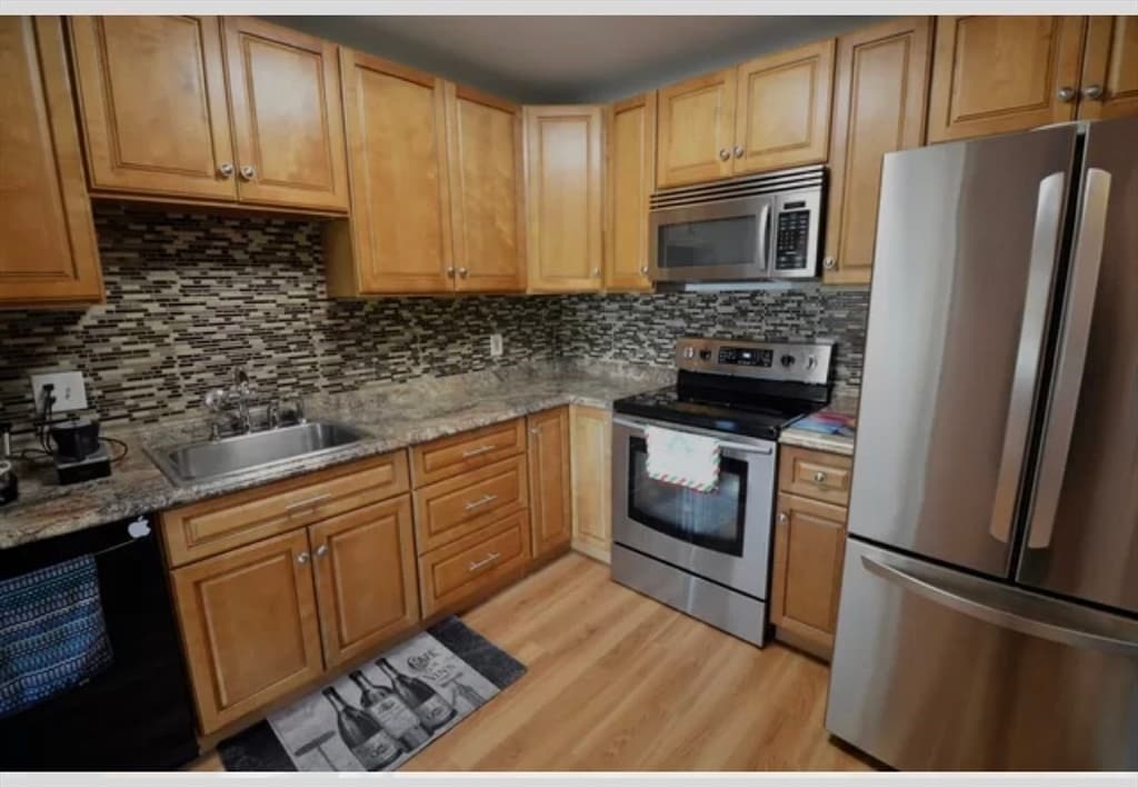 Building Photo - 14 Heron St