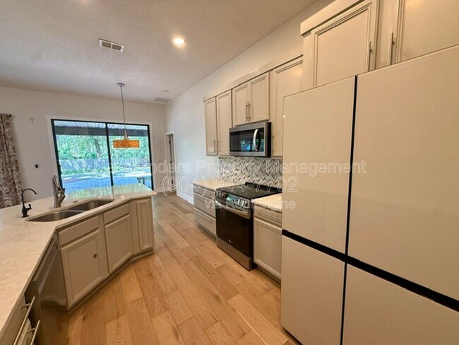 Building Photo - 13658 Kayak Ct