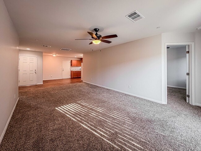 Building Photo - 1108 Honeybell Ct