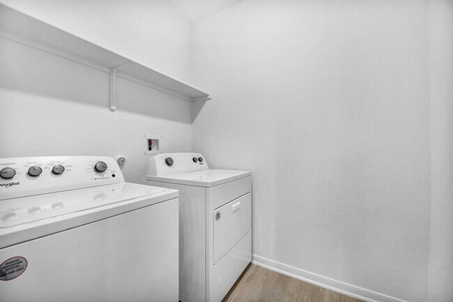 Building Photo - 505 Brooks Ranch Dr