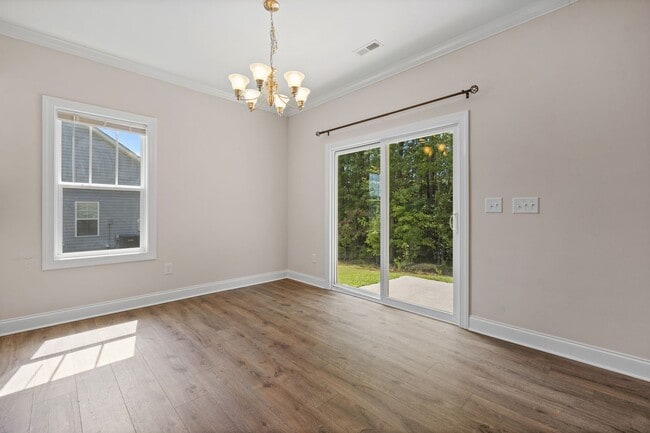 Building Photo - Charming 3-Bedroom Ranch Home – Move-in Re...