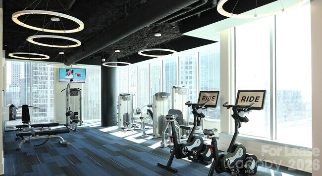 Building Photo - 525 S Church St