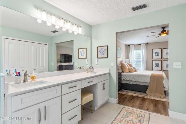 Building Photo - 1587 Shelter Cove Dr