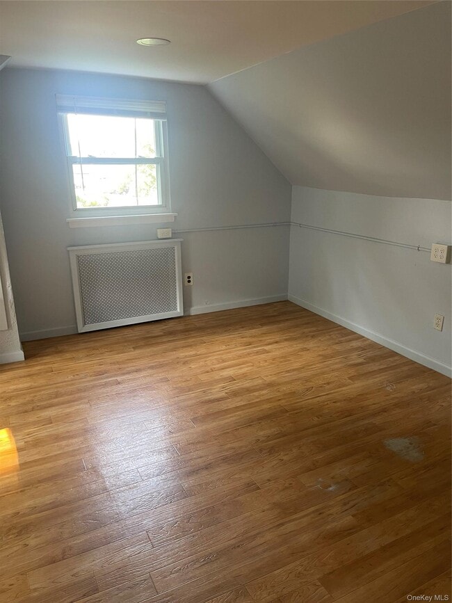Building Photo - 140 Nassau Ave
