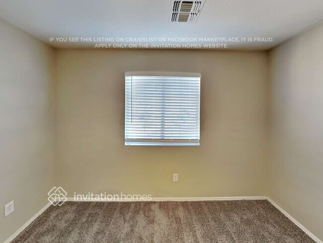 Building Photo - 1325 E Saguaro Trail