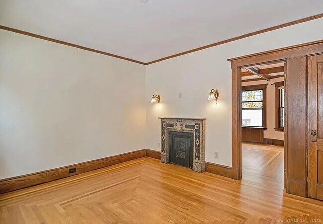 Building Photo - 52 Pendleton St