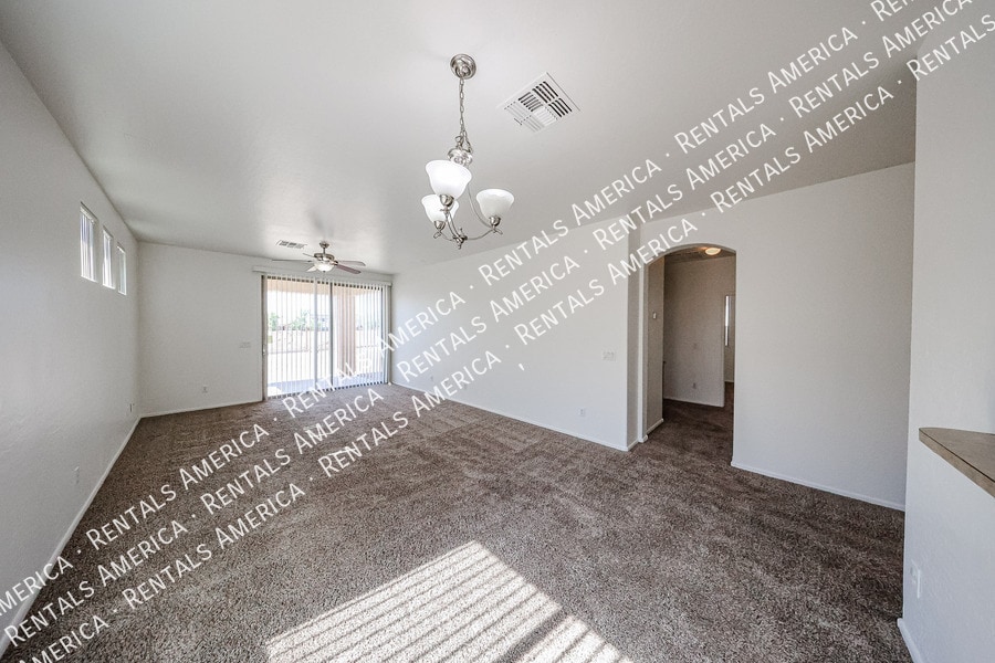 Building Photo - 5614 W Lydia Ln