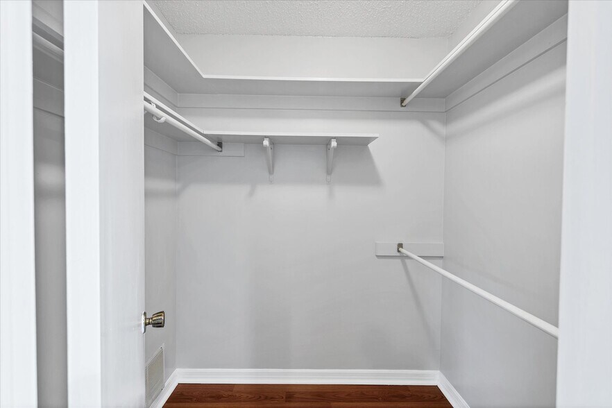 Building Photo - 3605 Egerton Cir