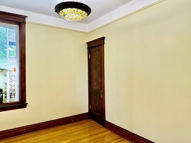 Building Photo - 1342 N Kedzie Ave