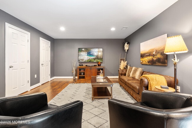 Building Photo - 207 Yale Blvd