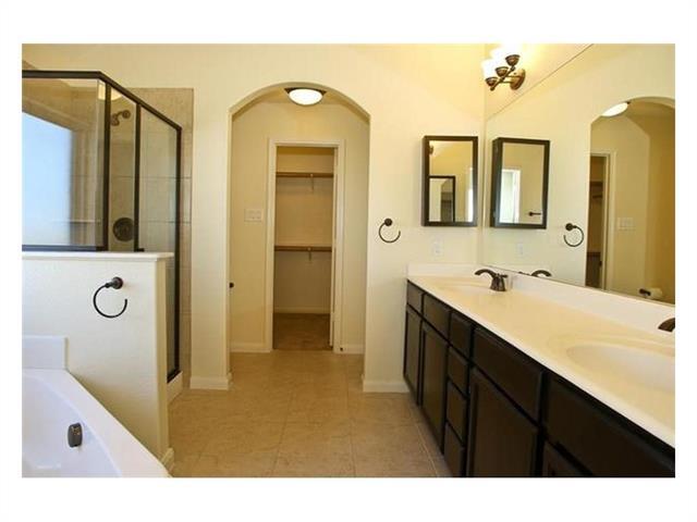 Building Photo - 415 Lipizzan Ln