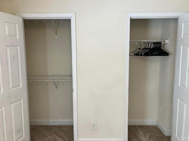 Building Photo - 1600 Wards Ferry Rd