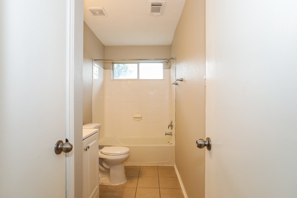 Building Photo - 1403 Natural Pine Trail