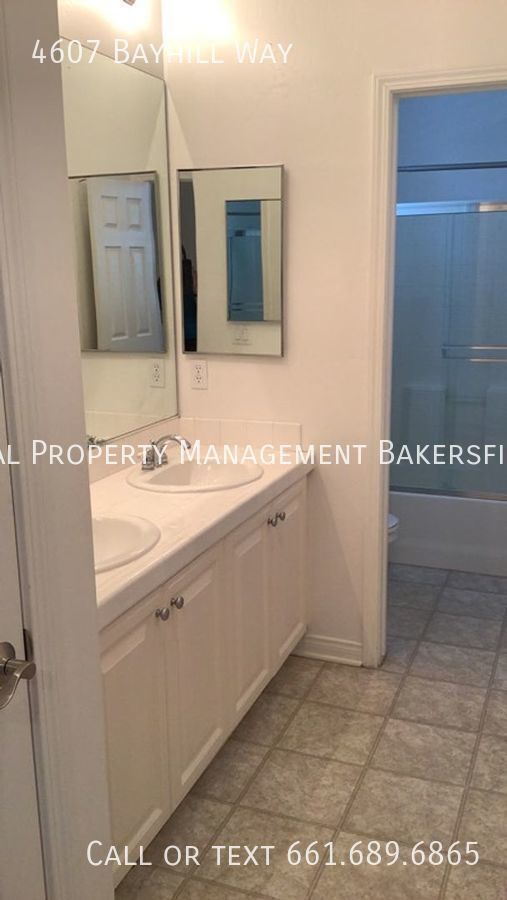 Building Photo - 4607 Bayhill Way