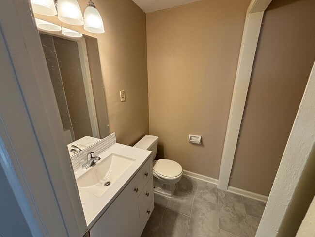 Building Photo - 6341 Wedgewick Cove