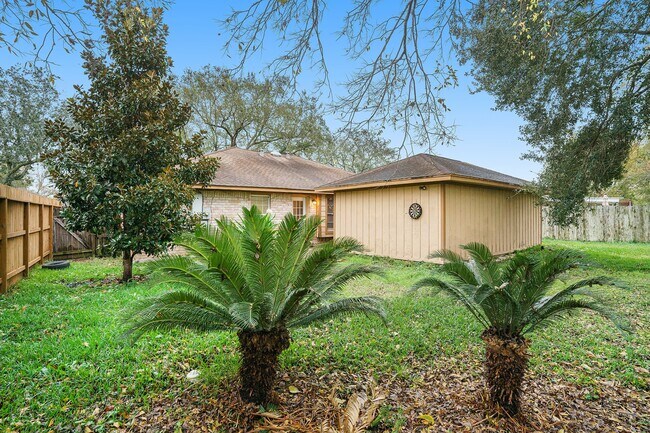 Building Photo - 17306 Fife Ln