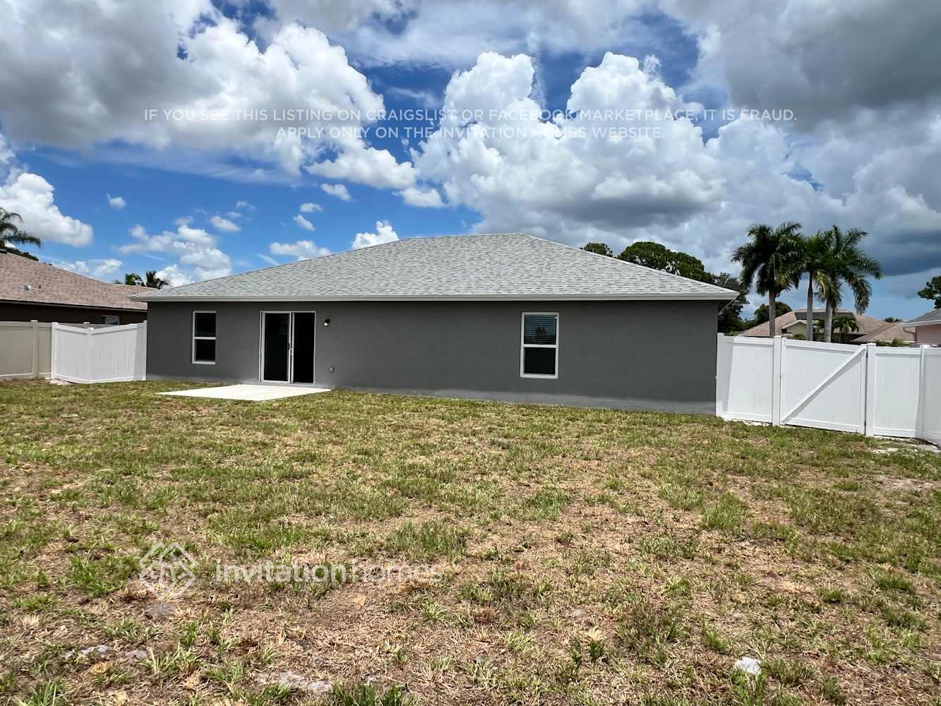 Building Photo - 662 SE Polynesian Ave