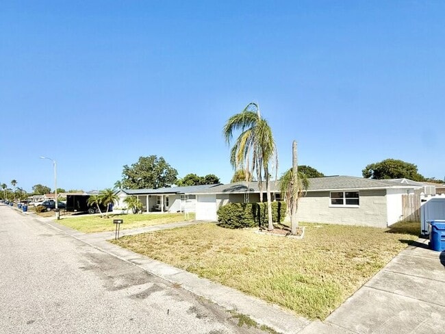 Building Photo - 3411 Cincinnati Dr