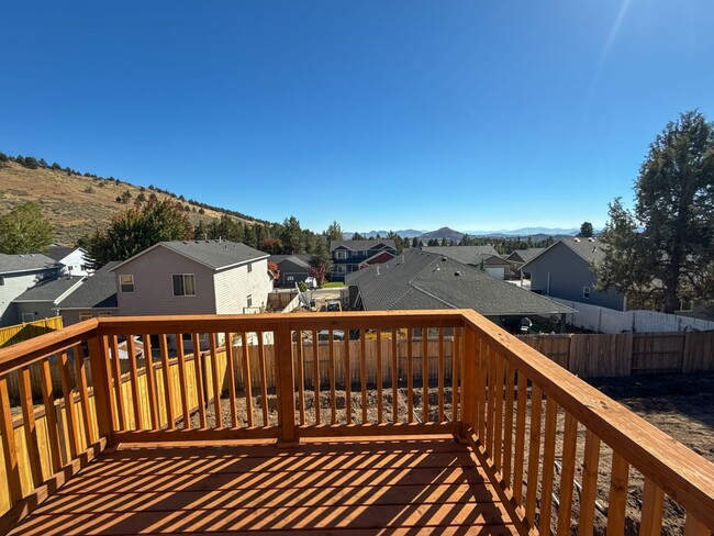 Building Photo - BRAND NEW 3 Bedroom, 2 bath Home - located...