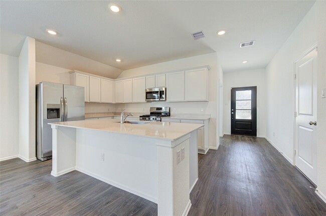 Building Photo - 5023 Lavaridge Dr