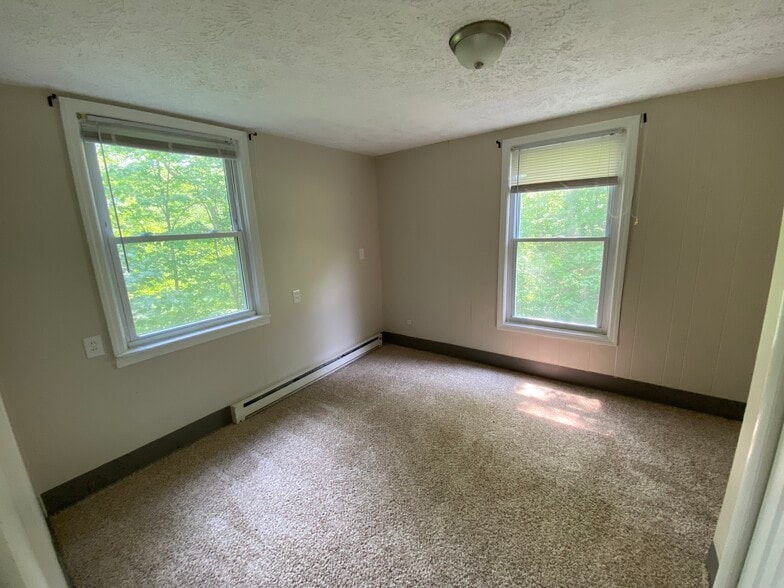 Room 1 - 8715 Valley View Dr.