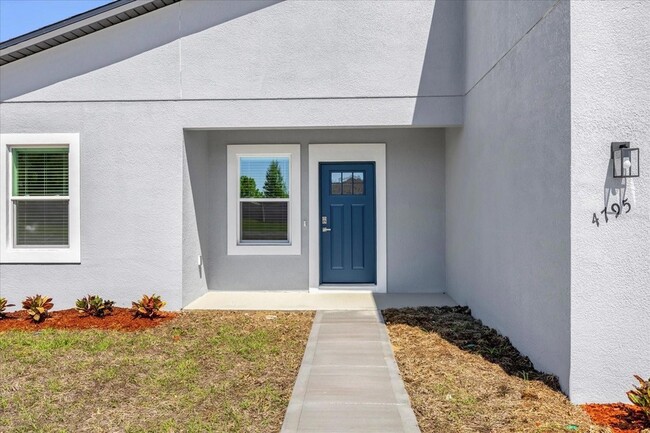 Building Photo - 4795 SW 142nd Place Rd