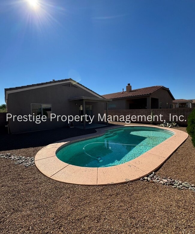 Building Photo - Super Cute 2Bd/2Ba Green Valley Home!!