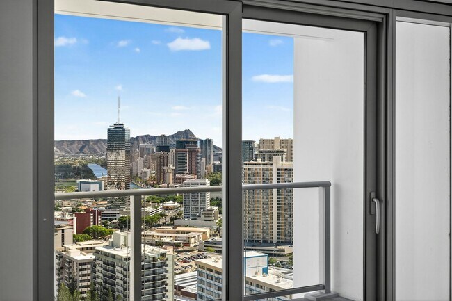 Building Photo - 1500 Rycroft St