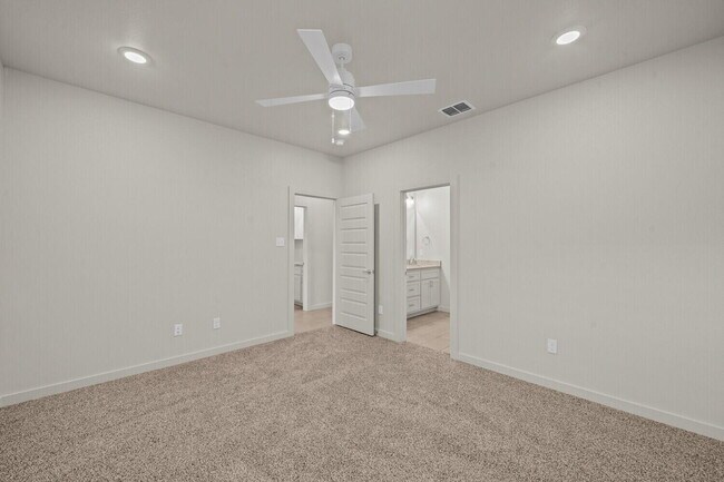 Building Photo - 7038 41st St