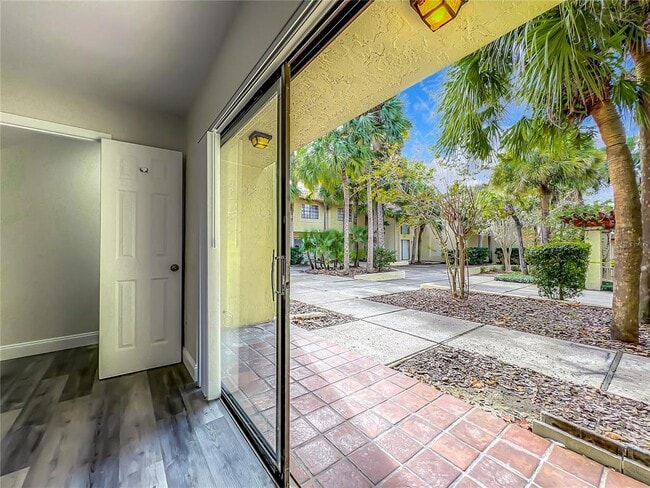 Building Photo - 10288 Turkey Lake Rd