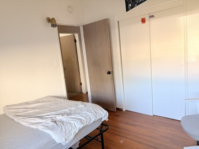 Building Photo - WALK TO SDSU! 4 bed 2 bath House w/ A/C