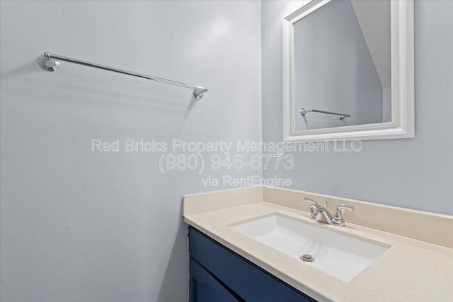 Building Photo - 6443 Mallard View Ln