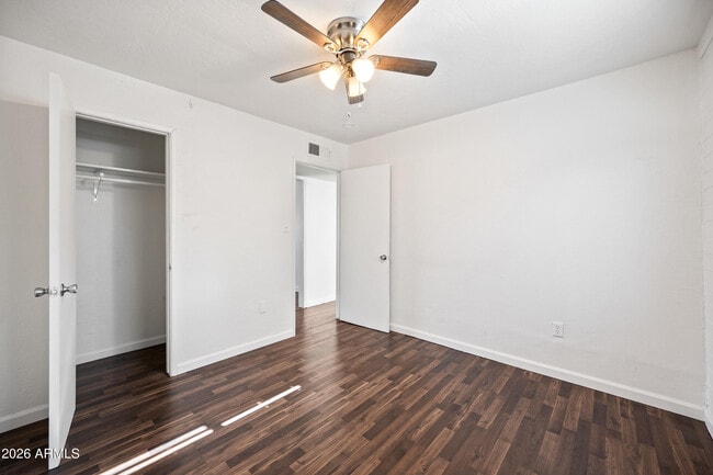 Building Photo - 4326 N 13th Pl