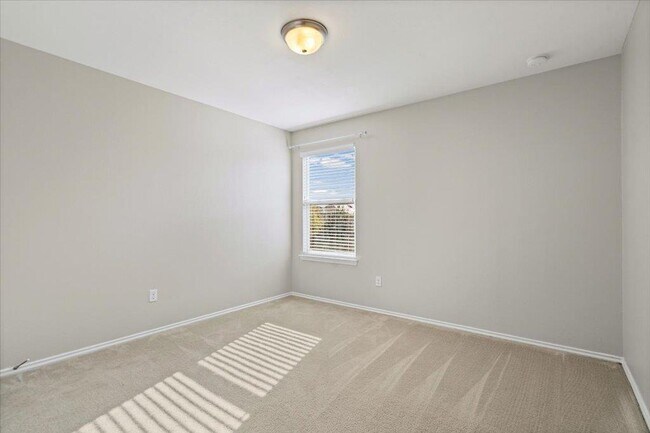 Building Photo - 11229 Kirkland Hill Path