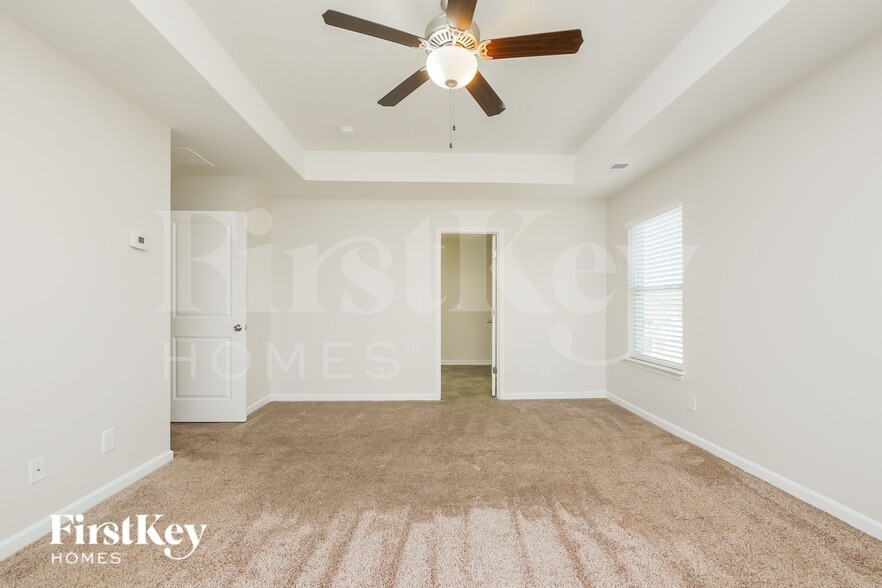 Building Photo - 719 Hot Springs Trail