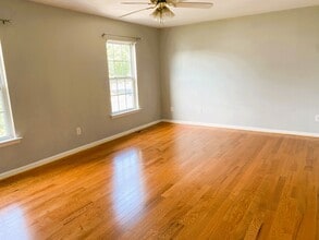 Building Photo - 3030 Barrymore St