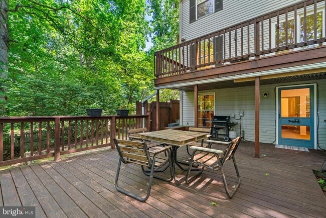 Building Photo - 15649 Mews Ct