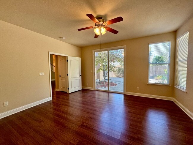 Building Photo - Beautiful Four-Bedroom Home Available in Folsom!