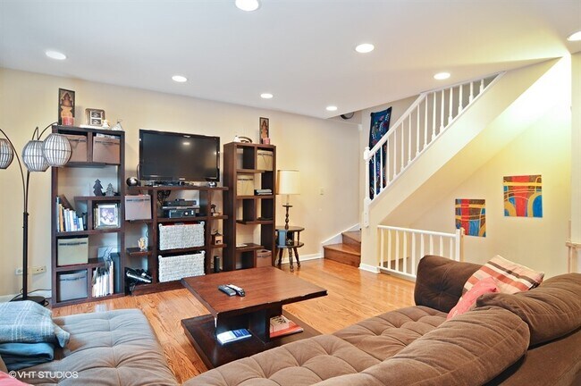 Building Photo - 3012 N Waterloo Ct