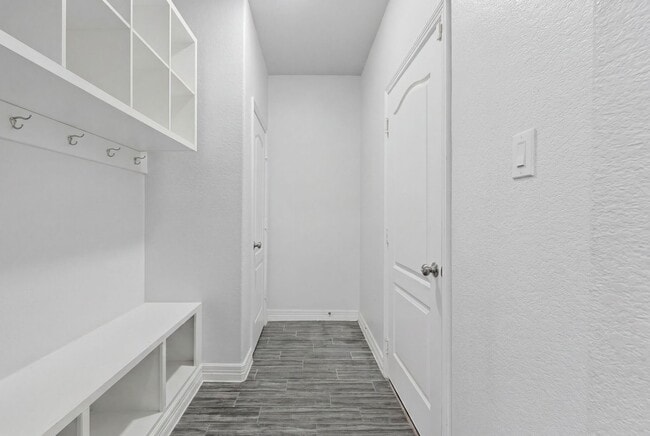 Building Photo - 127 Buttonwood Ct